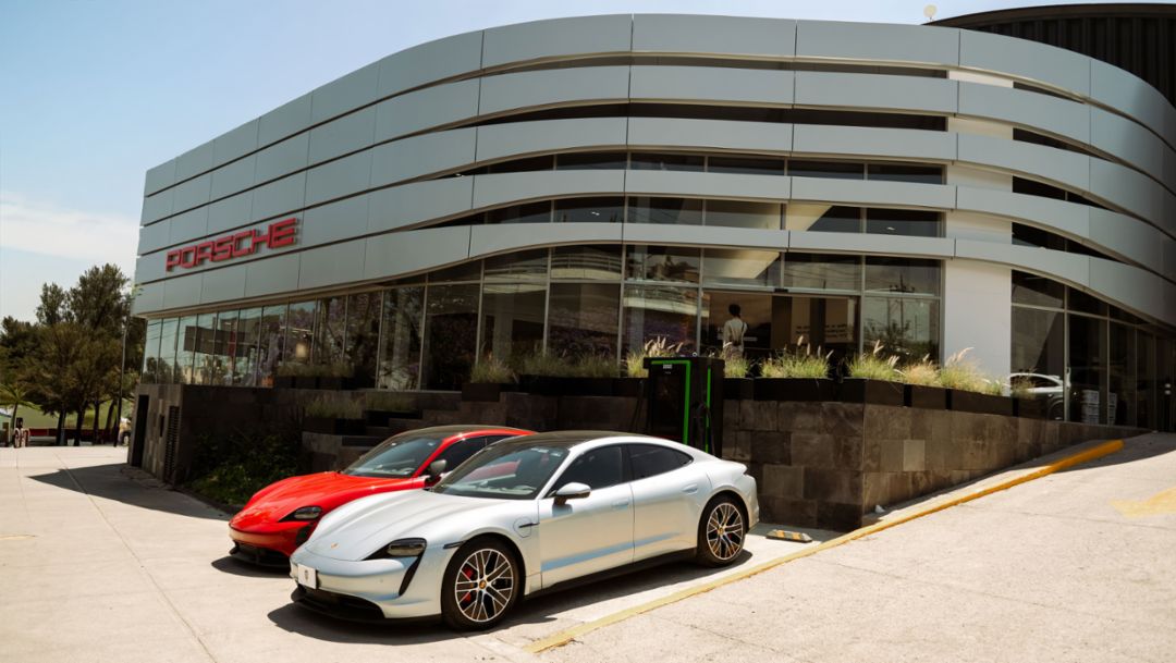 Porsche Centre Santa Fe se reinventa bajo el concepto Destination Porsche