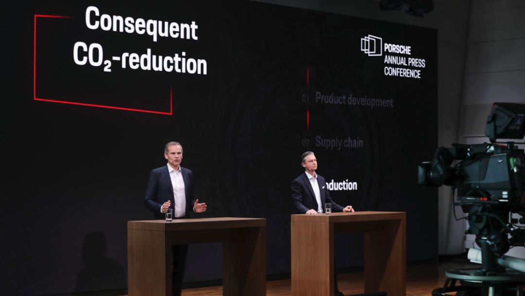 Oliver Blume, Chairman of the Executive Board of Dr. Ing. h.c. F. Porsche AG, Lutz Meschke, Deputy Chairman of the Executive Board and Member of the Executive Board responsible for Finance and IT of Dr. Ing. h.c. F. Porsche AG, l-r, Annual Press Conference, 2021, Porsche AG