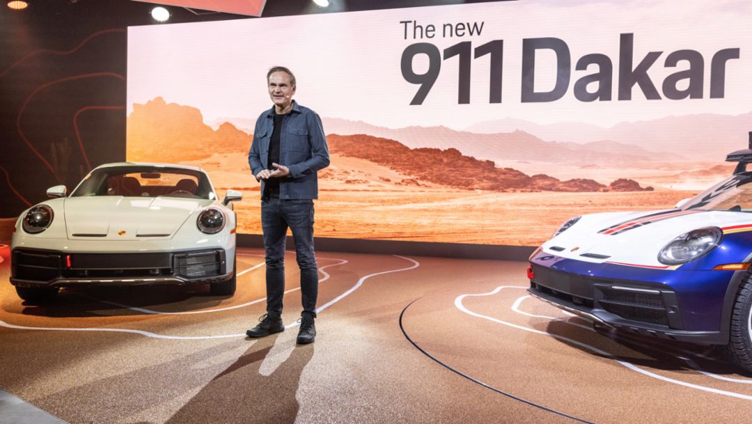 Oliver Blume, Vorstandsvorsitzender der Porsche AG, 911 Dakar, Los Angeles Auto Show, 2022, Porsche AG