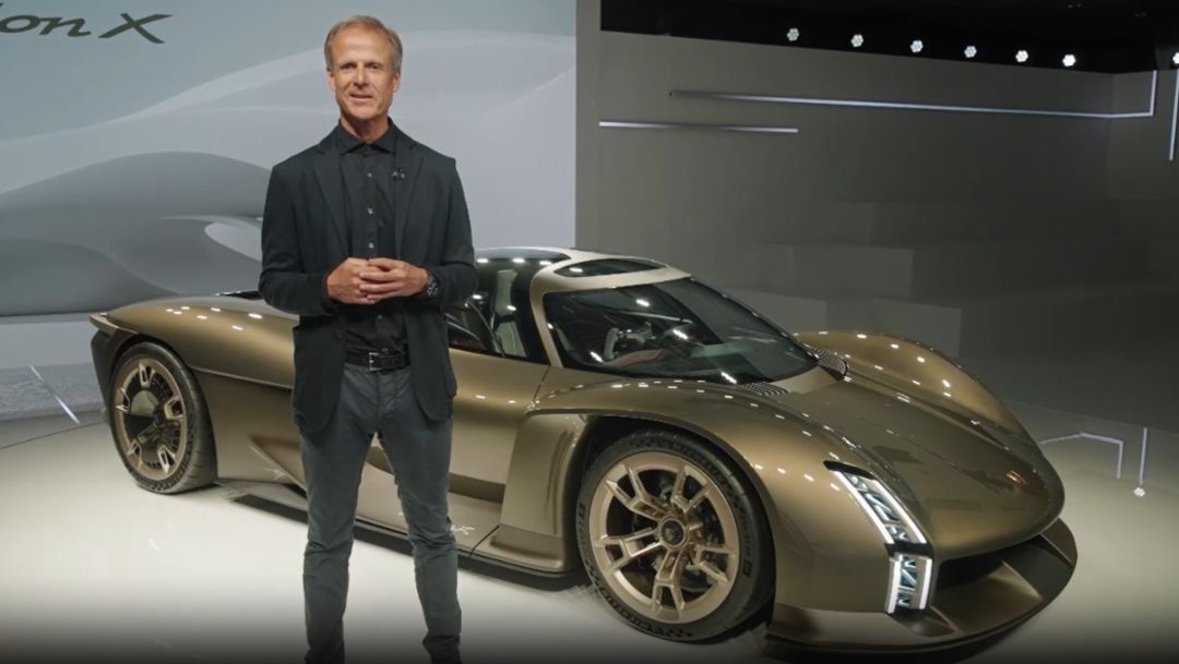 Michael Mauer, Director de Style Porsche, Porsche Mission X, 2023, Porsche AG