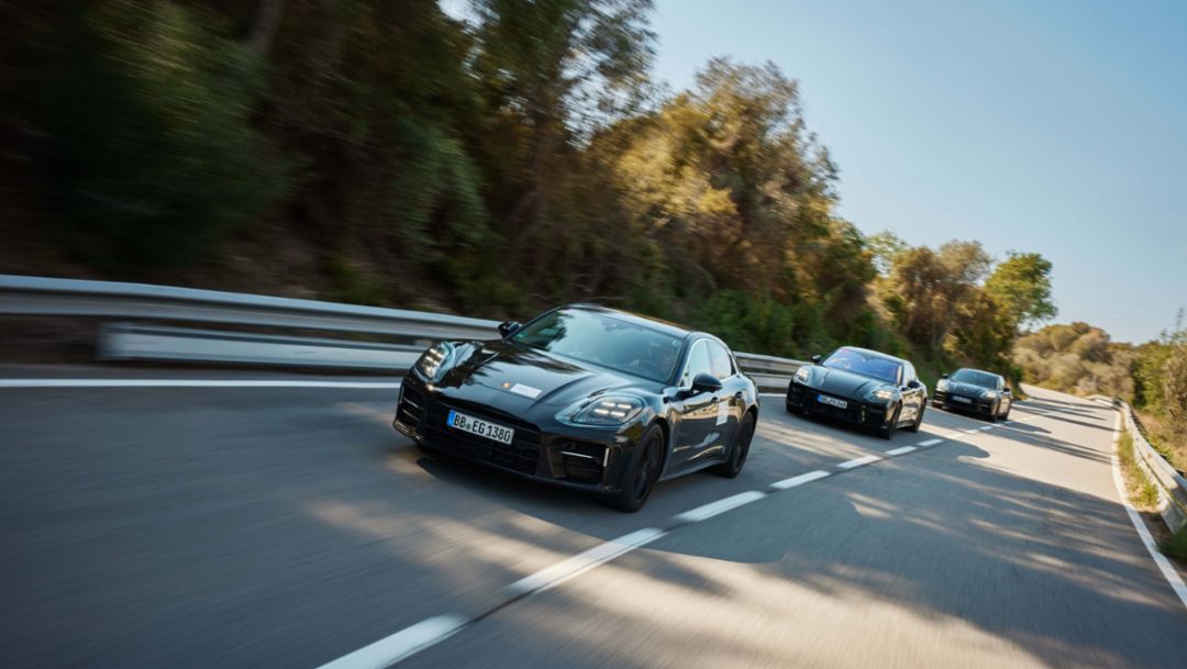 Prototyp des neuen Panamera, Barcelona, Spanien, 2023, Porsche AG
