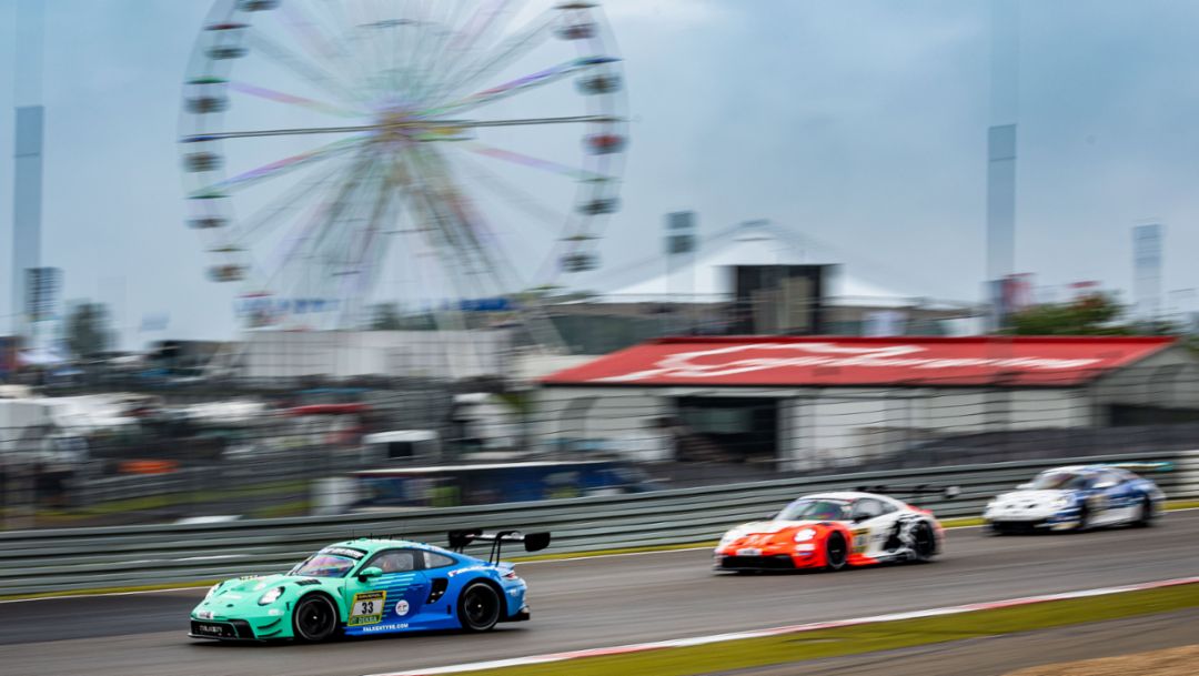 Julien Andlauer (F), Klaus Bachler (A), Sven Müller (D), Alessio Picariello (B), Falken Motorsports (#33), Porsche 911 GT3 R, 24-hour race, Nürburgring, 2024, Porsche AG