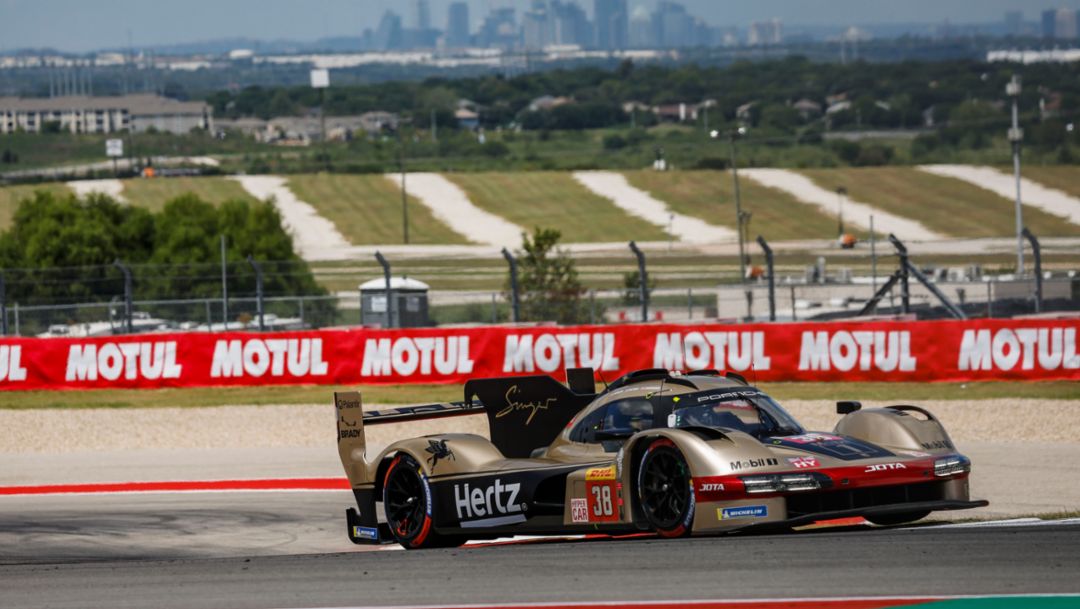 Jenson Button (UK), Phil Hanson (UK), Oliver Rasmussen (DK), Hertz Team Jota (#38), Porsche 963, FIA WEC, Austin, Rennen, 2024, Porsche AG