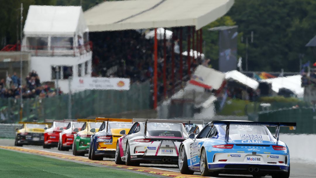 Earl Bamber moves into overall lead