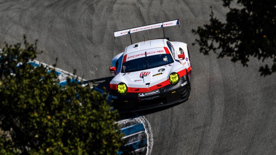 Best Porsche 911 RSR on third grid row