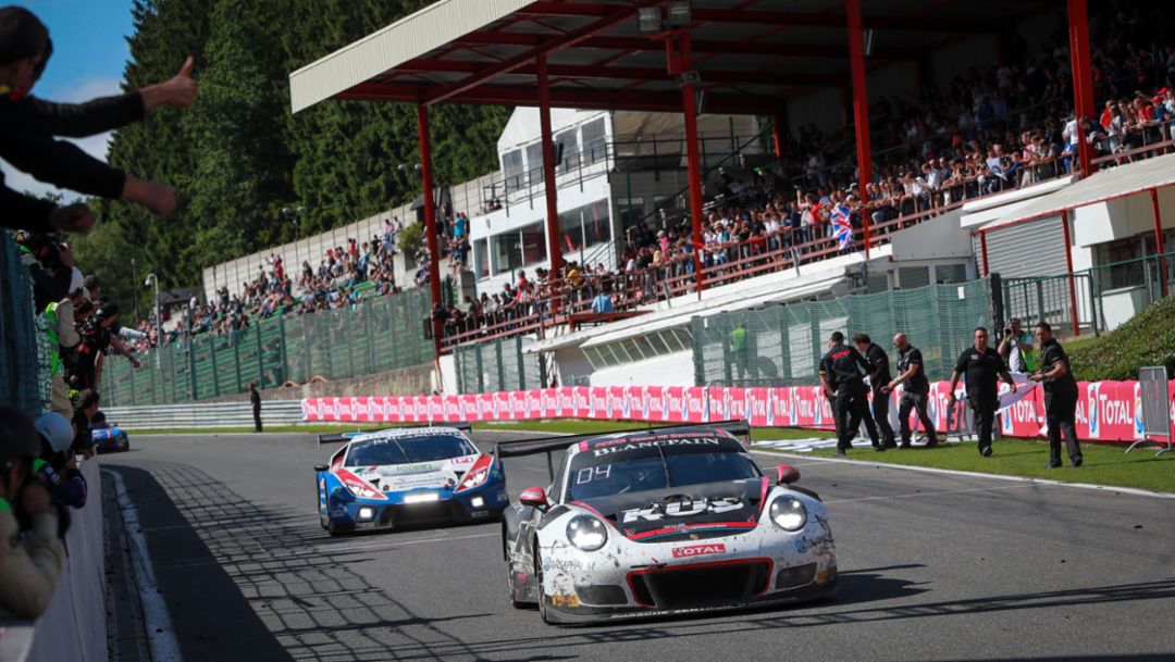 911 GT3 R misses out on podium