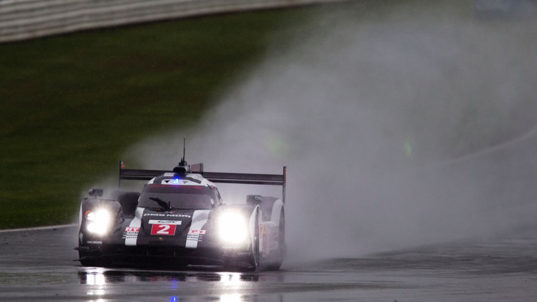 Second row for the Porsche 919 Hybrids
