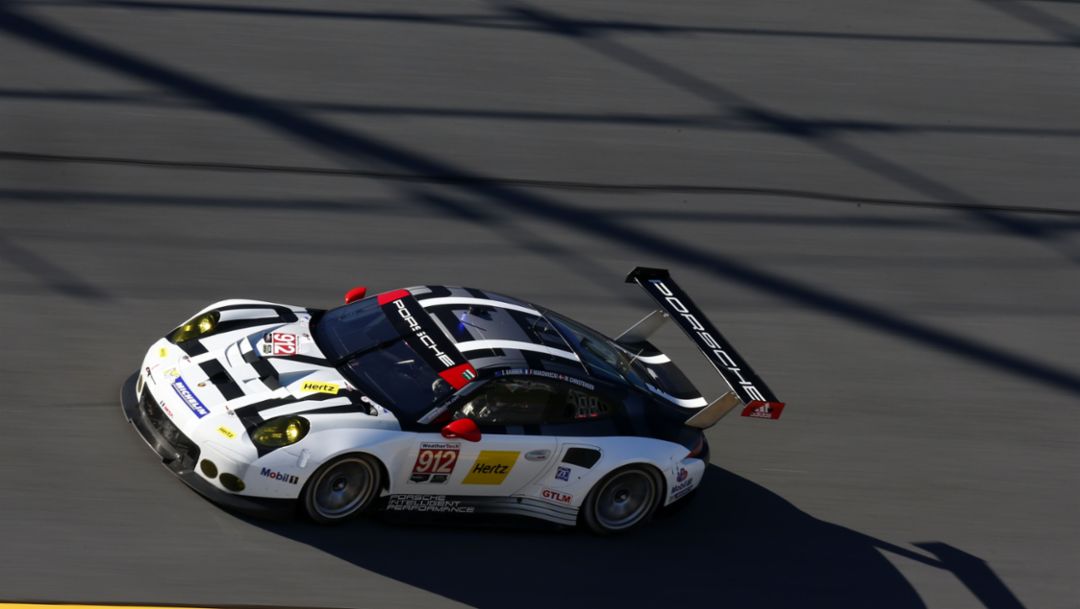 Two podium spots for Porsche 911