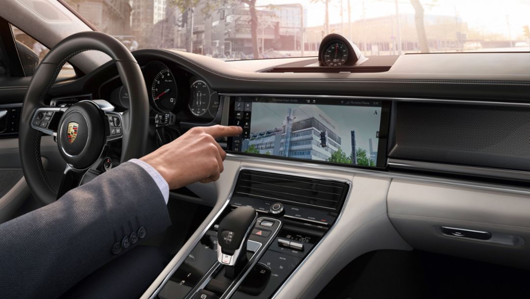 Navigationssystem, Google Streetview, Porsche Connect, Panamera, 2016, Porsche AG