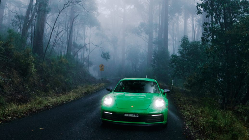 New lightweight sports car: Porsche 911 Carrera T - Porsche Newsroom