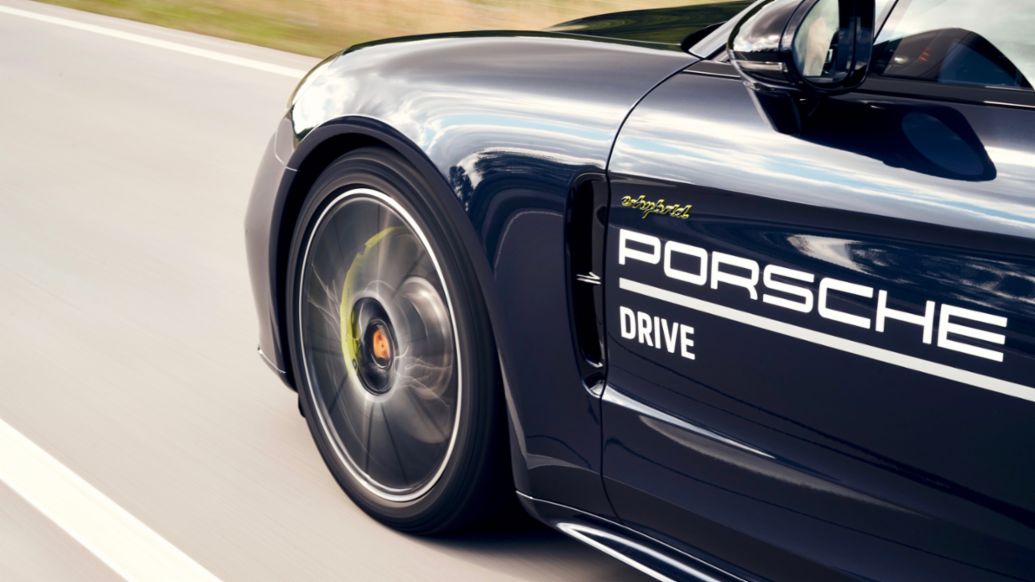 Panamera 4 E-Hybrid, Porsche Drive, Porsche AG