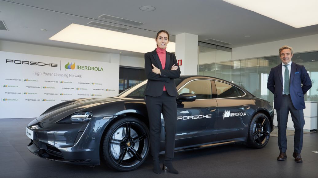 Raquel Blanco, Directora Global de Smart Mobility de Iberdrola y Tomás Villén, CEO de Porsche Ibérica (i-d), 20/11/2020, Porsche Ibérica