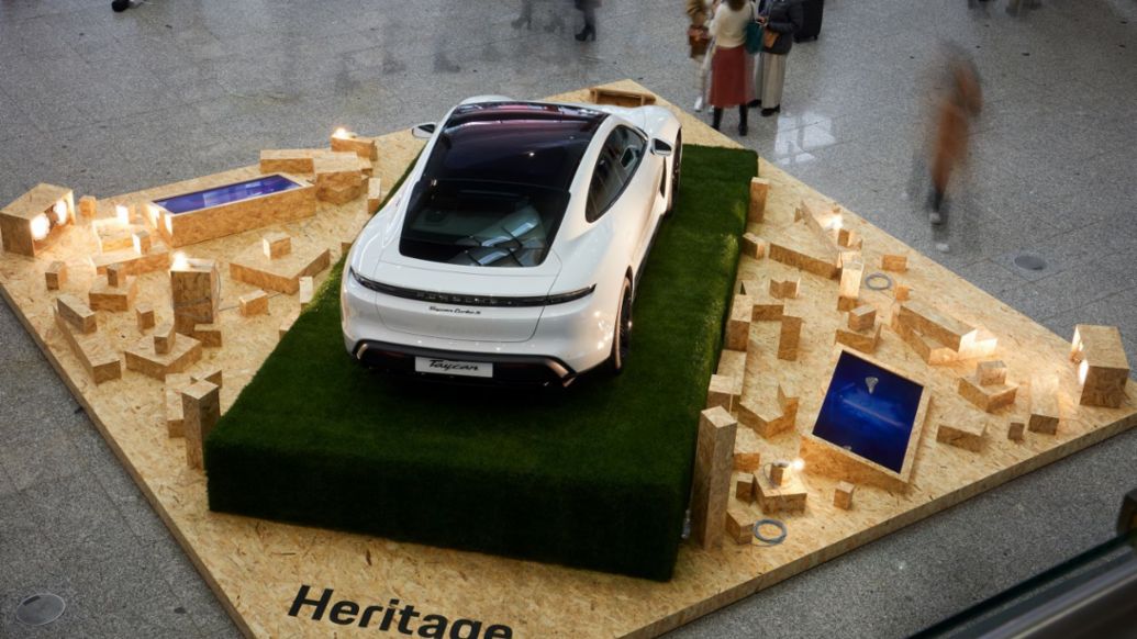 Heritage to the future, obra del Estudio Glastonbury con un Porsche Taycan para ARCO 2020, Porsche Ibérica
