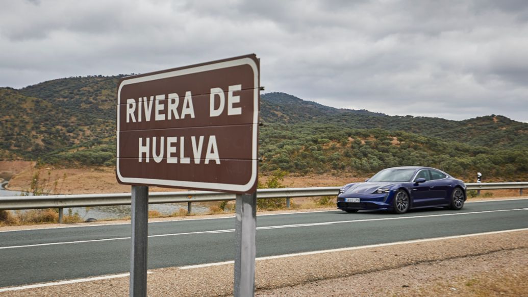 Porsche Taycan, ruta Madrid-Huelva / Marbella-Madrid, 2021, Porsche Ibérica