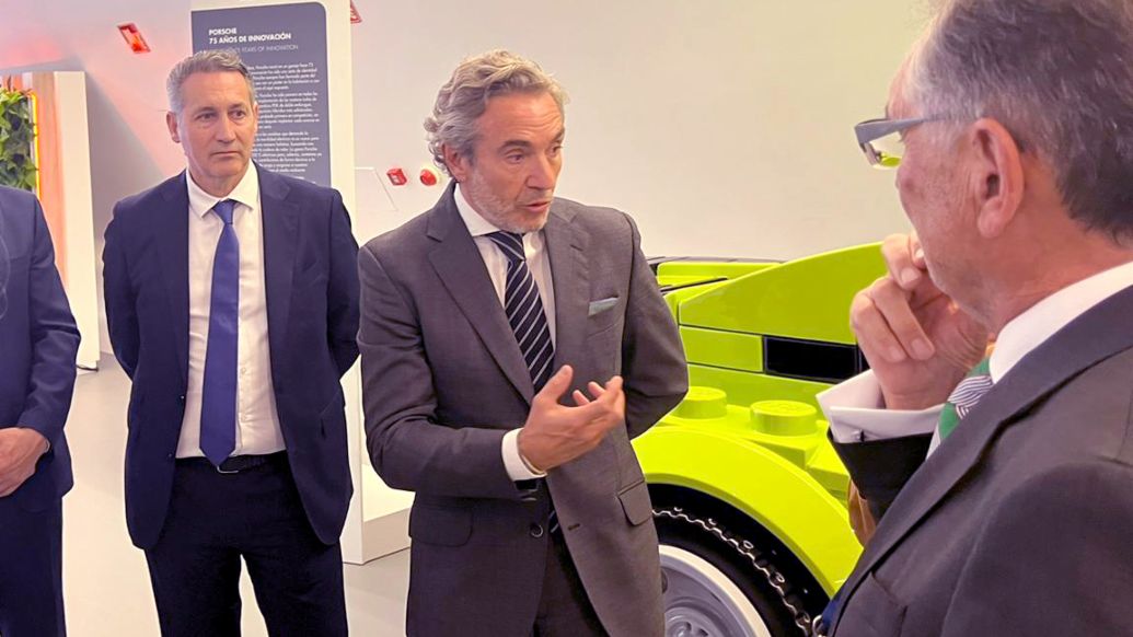 Tomás Villén, Director General de Porsche Ibérica, inauguración de Mobility City, Zaragoza, 2023, Porsche Ibérica