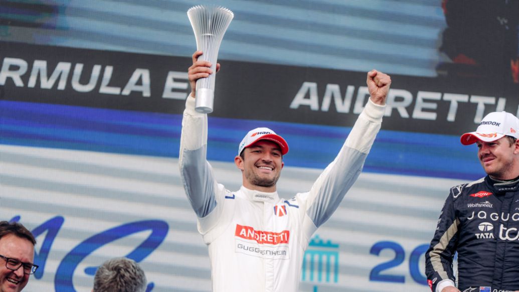 Jake Dennis, piloto del equipo Andretti Fórmula E, E-Prix de Berlín, 2025, Porsche AG