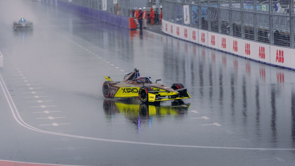 Dan Ticktum, Porsche 99X Electric (nº 33), Cupra Kiro, 1ª carrera del E-Prix de Tokio, 2025, Porsche AG