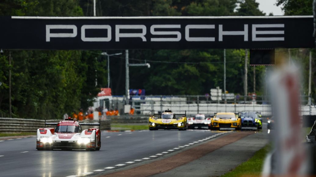 Porsche 963, Porsche Penske Motorsport (nº 4), Felipe Nasr (BRA), Nick Tandy (GB), Pascal Wehrlein (ALE), test previos a las 24 Horas de Le Mans, Campeonato del Mundo de Resistencia FIA (WEC), 2025, Porsche AG