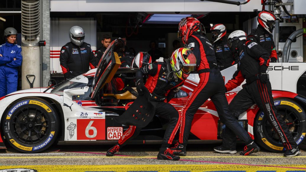 Porsche 963, Porsche Penske Motorsport (nº 6), Kévin Estre (FRA), Laurens Vanthoor (BEL), Matt Campbell (Australia), test previos a las 24 Horas de Le Mans, Campeonato del Mundo de Resistencia FIA (WEC), 2025, Porsche AG