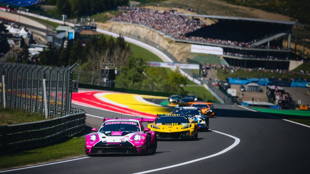 Porsche 911 GT3 R, Iron Dames (nº 85), Rahel Frey (SUI), Michelle Gatting (DIN), Célia Martin (FRA), 6 Horas de Spa-Francorchamps, Campeonato del Mundo de Resistencia FIA (WEC), 2025, Porsche AG