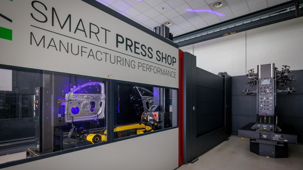 Sección de estampación Smart Press, Halle, Alemania, 2025, Porsche AG