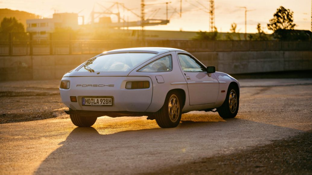 Porsche 928 de color Moonstone, 2025, Porsche AG
