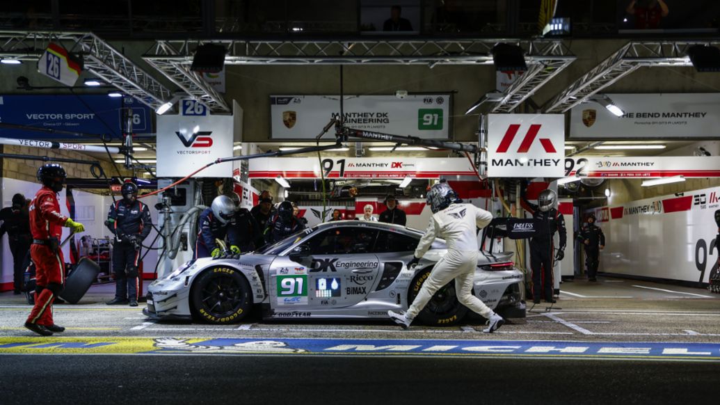 Porsche 911 GT3 R, Manthey DK Engineering (n&ordm; 91), Ayhancan G&uuml;ven (TUR), James Cottingham (GB), Timur Boguslavskiy, carrera, 24 Horas de Le Mans, Campeonato del Mundo de Resistencia FIA (WEC), 2026, Porsche AG