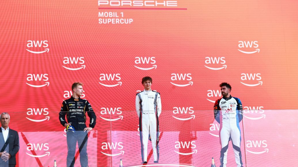 Chester Kieffer (LUX), Schumacher CLRT (n&ordm; 11), Marcus Amand (FIN), BWT Lechner Racing (n&ordm; 2) y Wouter Boerekamps (PB), Team GP Elite (n&ordm; 25) (i-d), Porsche 911 Cup, Porsche Mobil 1 Supercup, Hungr&iacute;a, 2026, Porsche AG