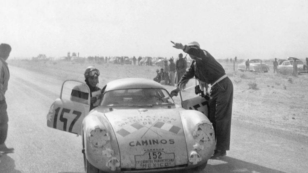 José Herrarte, Porsche 550 Spyder Coupé, Carrera Panamericana 1953, México. Imágenes utilizadas bajo permiso.