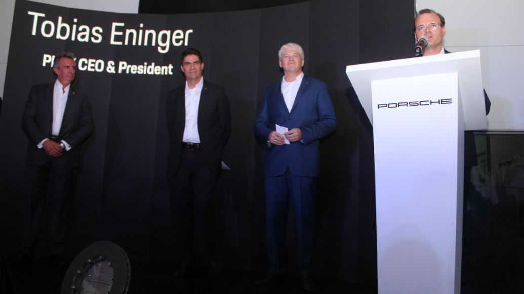 Tobias Eninger, CEO de Porsche Latin America, Porsche Centre San Ángel, Ciudad de México