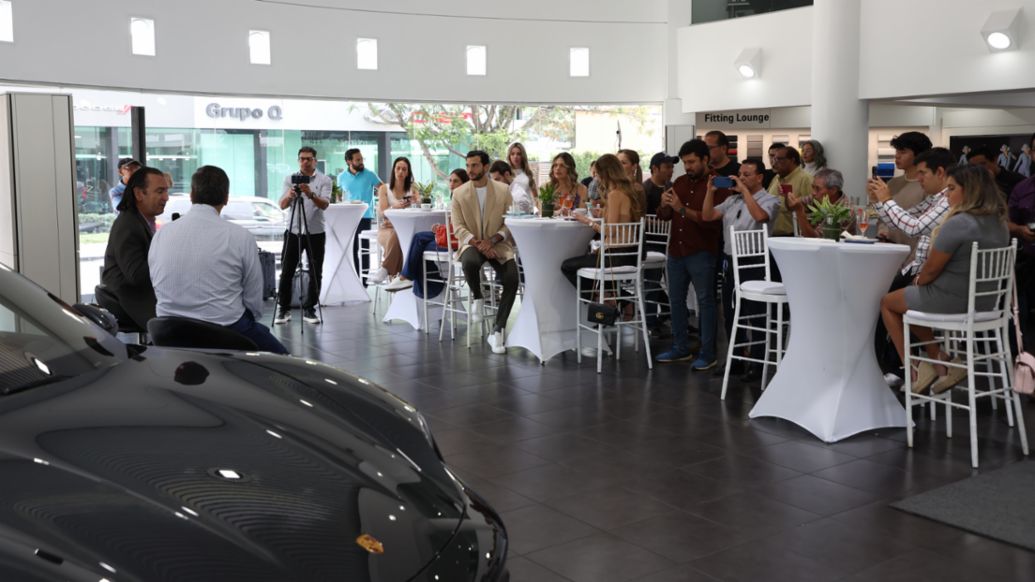 Taycan 4S, Diego Cuestas, gerente general de Grupo Los Tres, importador exclusivo de Porsche para Guatemala (i), Porsche Center Guatemala, 2023, Porsche Guatemala