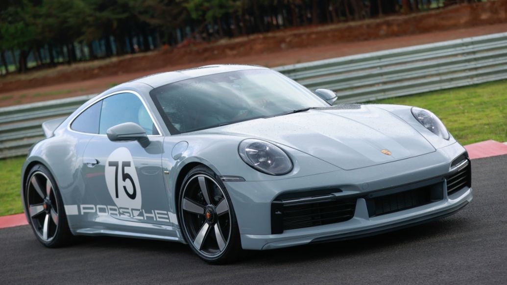 Porsche 911 Sport Classic.