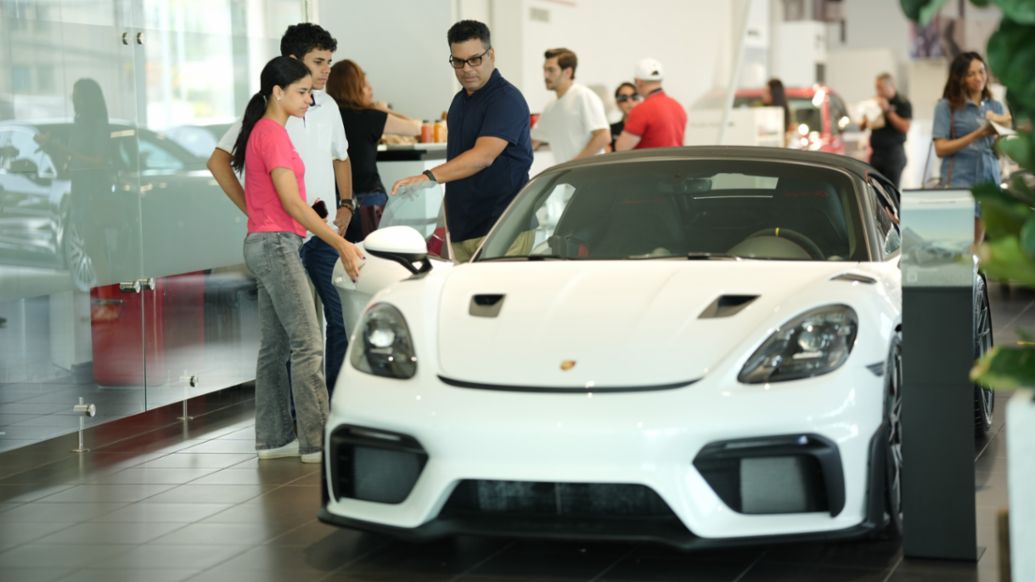 Récord de participantes durante el Family Rally 2025 en Porsche Center Santo Domingo