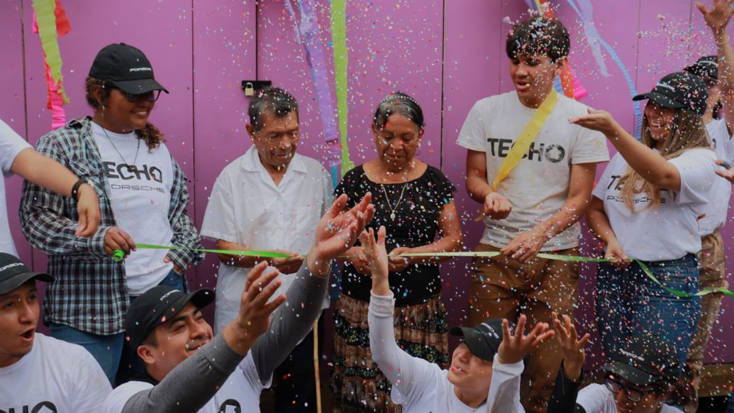 Porsche en alianza con TECHO El Salvador, comunidad de Tepecoyo, La Libertad, 2026. Porsche AG.