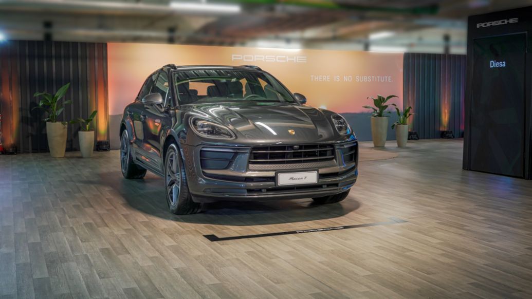 Macan T