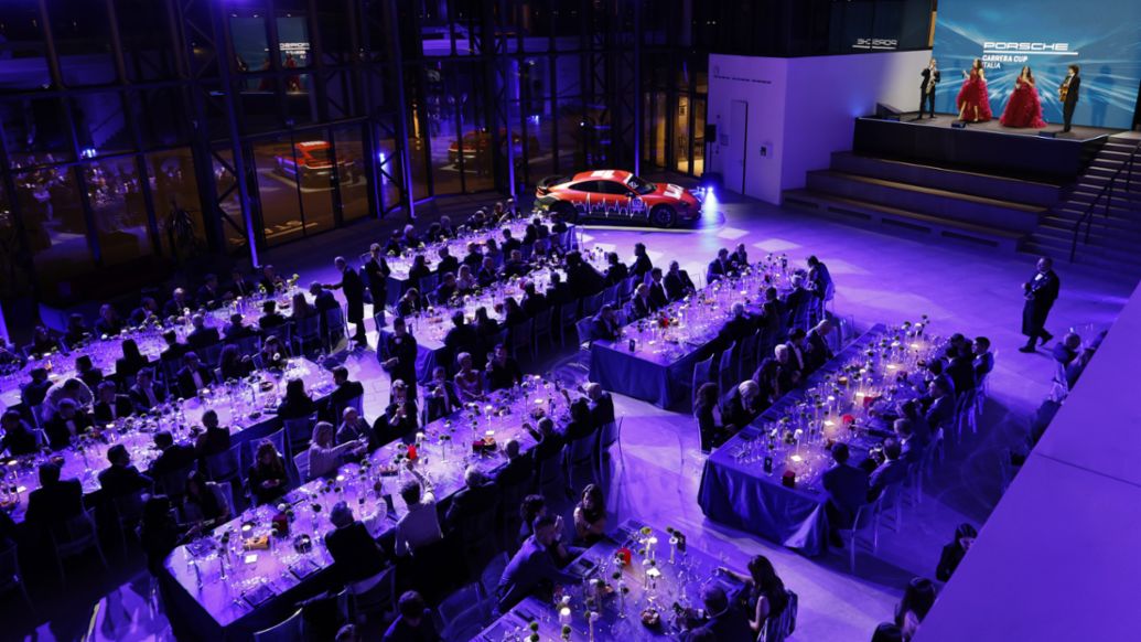 La &ldquo;Notte dei Campioni&rdquo; esalta la Porsche Carrera Cup Italia 2025