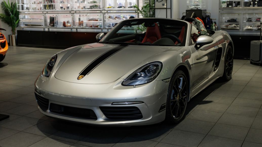 718 Boxster Style Edition, Klassics &amp; Karak, Porsche Centre Doha, Qatar, 2025, Porsche Middle East