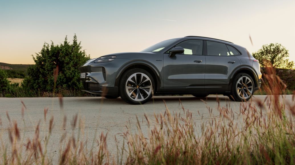 O bornă tehnologică pentru Porsche: Cayenne devine electric, comunicat de presă, 19/11/2025, Porsche AG