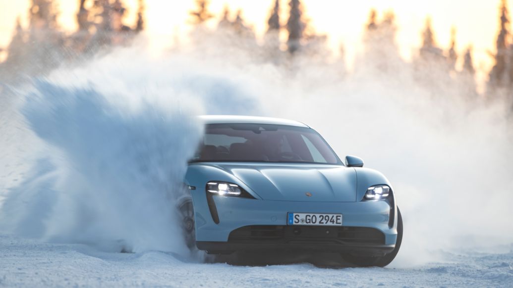 Taycan 4S, Porsche Ice Experience, Finland, 2020, Porsche AG