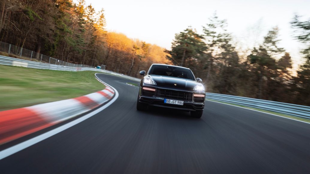 Prototype of the Cayenne, Nürburgring Nordschleife, 2021, Porsche AG