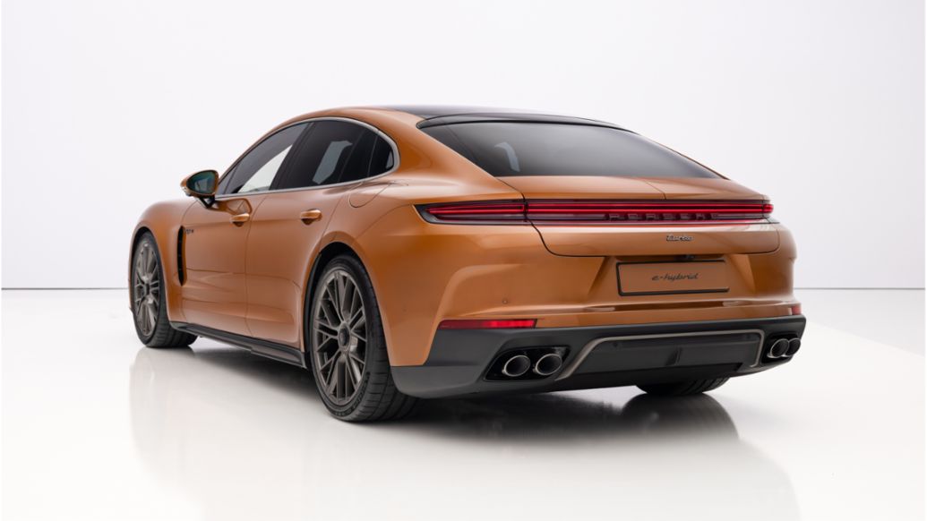 The new 2024 Panamera More digital, more luxurious, more efficient