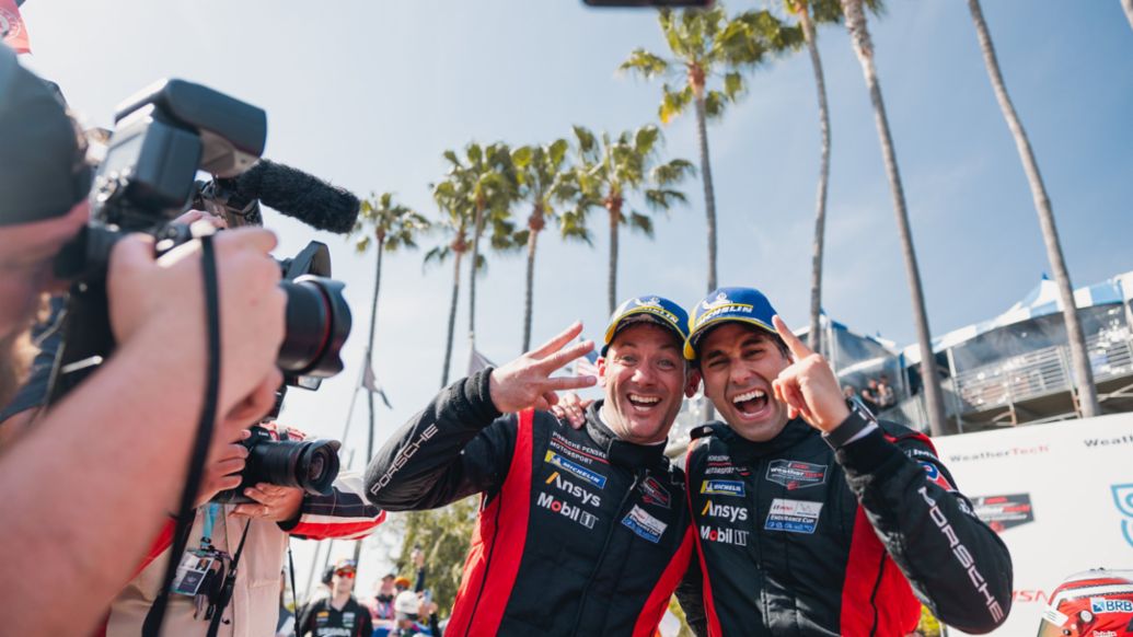 Nick Tandy (GBR), Felipe Nasr (BRA), Porsche Penske Motorsport (#7) (l-r)
