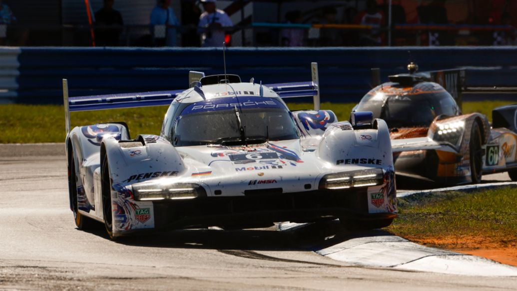 No. 6 of Kevin Estre, Laurens Vanthoor and Matt Campbell