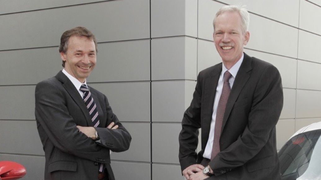  August Achleitner, then-Vice President Product Line Carrera, Hans-Jürgen Wöhler, then-Vice President Product Line Boxster, 2009, Porsche AG