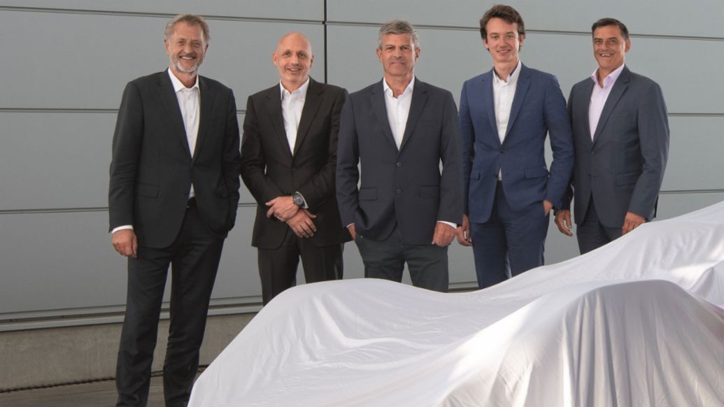 Detlev von Platen, Stéphane Bianchi, Fritz Enzinger, Frédéric Arnault, Michael Steiner, l-r, 2019, Porsche AG