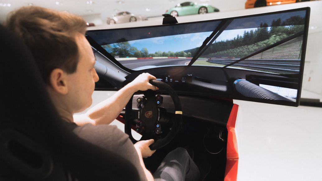 Max Benecke, SimRacer, 2020, Porsche AG