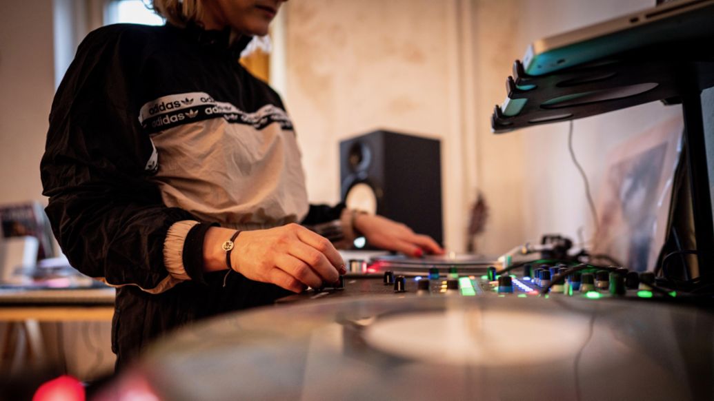 Josi Miller, DJ, Roadtrip Back 2 Tape, Berlin, 2020, Porsche AG