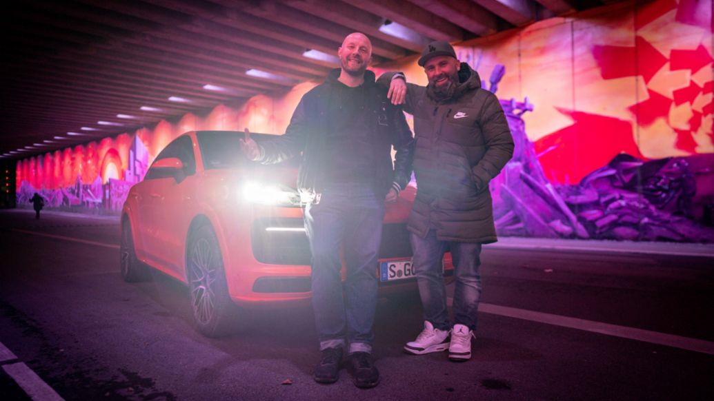 Lars Pedersen, Niko Hüls, l-r, Cayenne S Coupé, Roadtrip Back2Tape, Kopenhagen, 2020, Porsche AG