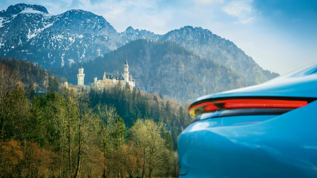 Taycan 4S, Neuschwanstein Castle, 2020, Porsche AG
