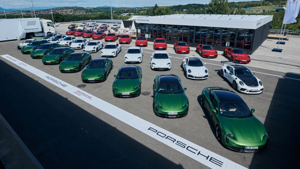 Taycan Turbo S, camión de carga de alta potencia, 2020, Hungaroring, Budapest, Hungría, Porsche AG